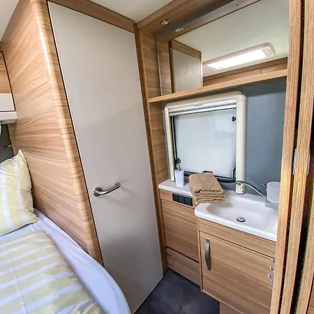 George Glamper Fernweh Сasa de vacaciones Belau